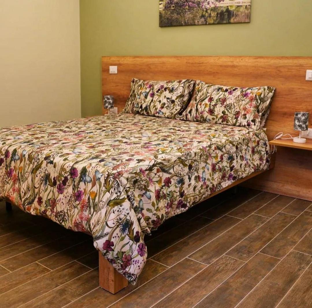 L'Oasi Di Venere Bed And Breakfast Caserta Esterno foto